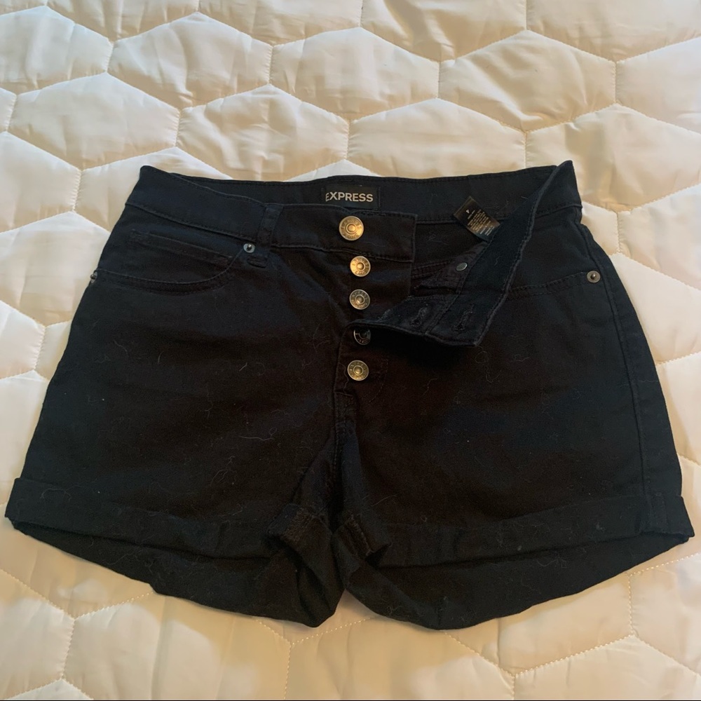 Express mid rise black midi shorts Size 4